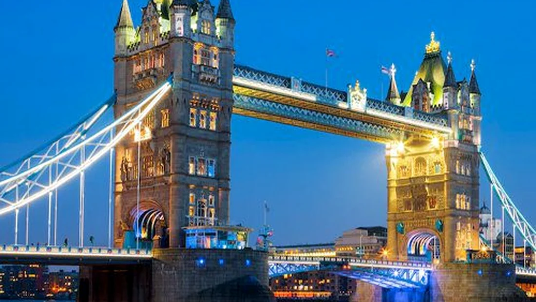 London travel destination representing international visa consultancy